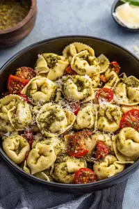 pesto tortellini salad